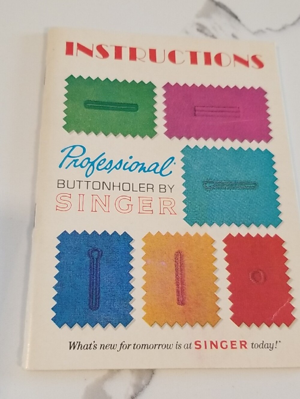 Singer Professional Buttonholer - Picture 3 of 15